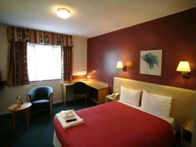 Days Inn Bradford M62 Экстерьер фото